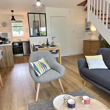 度假居 - Le - Maison Avec Terrasse Dans Parc Avec Piscine Proche Plages Et Golf